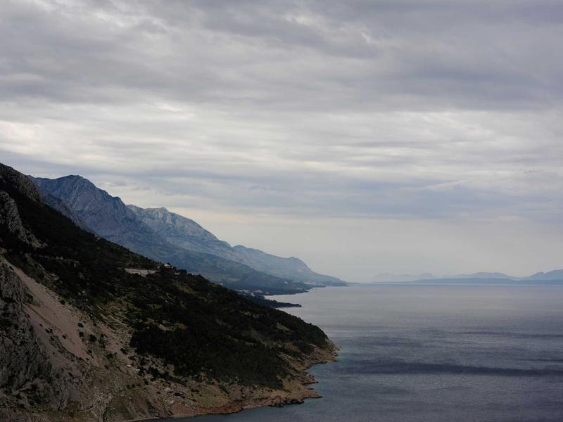 意大利五渔村<br>ljvwvuu.cn 悬崖彩色房子